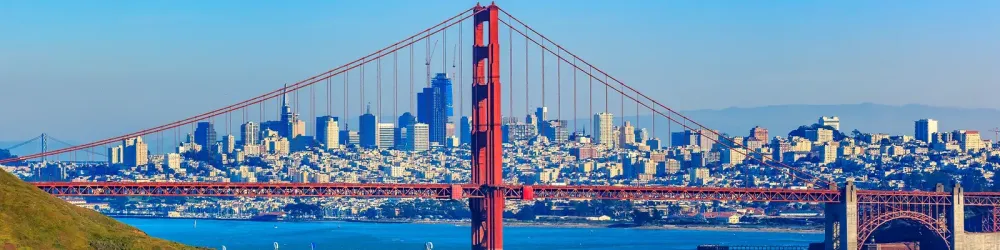 Panorama of the Golden Gate bridge and San Francisco skyline